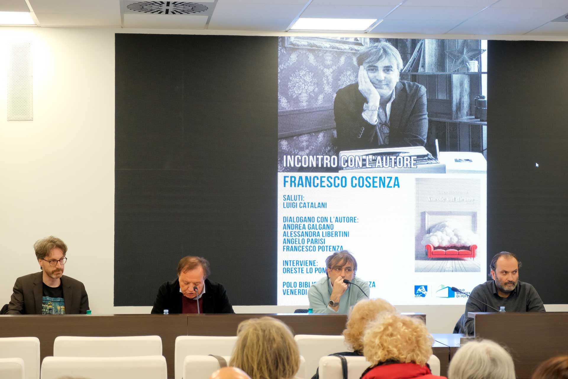 Nuvole sul divano, presentazione del libro di Francesco Cosenza